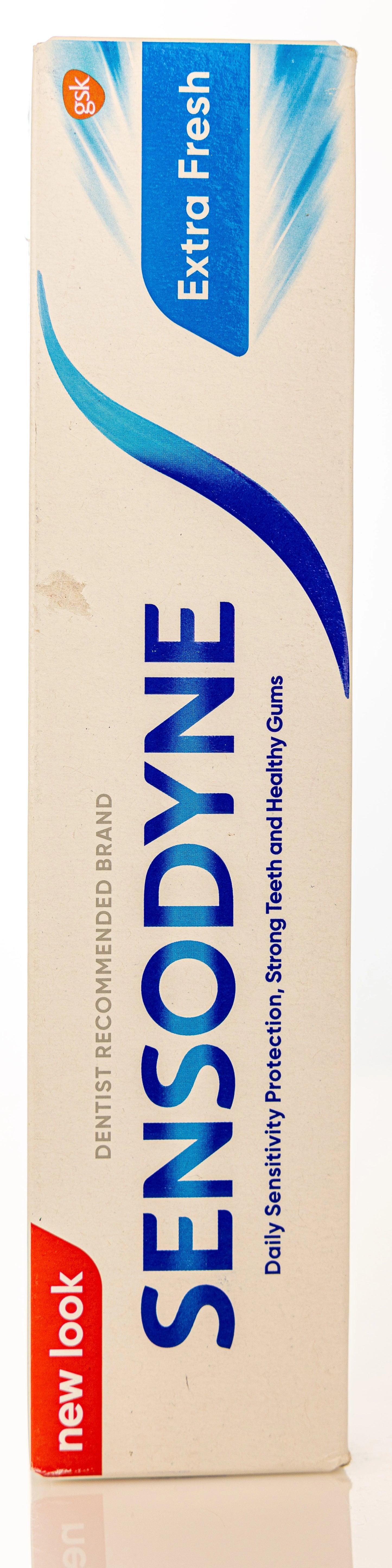 Sensodyne  Extra Fresh Toothpaste 100ml